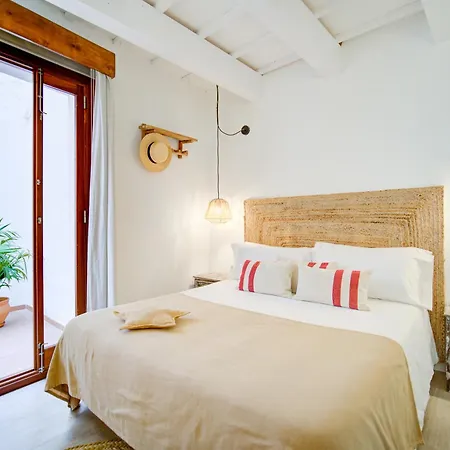 Calma Hotel *
